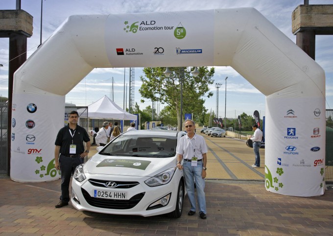 Un Hyundai i40 demuestra que una conducción eficiente reduce hasta un 15% el consumo de combustible en la V Edición del ALD Ecomotion Tour